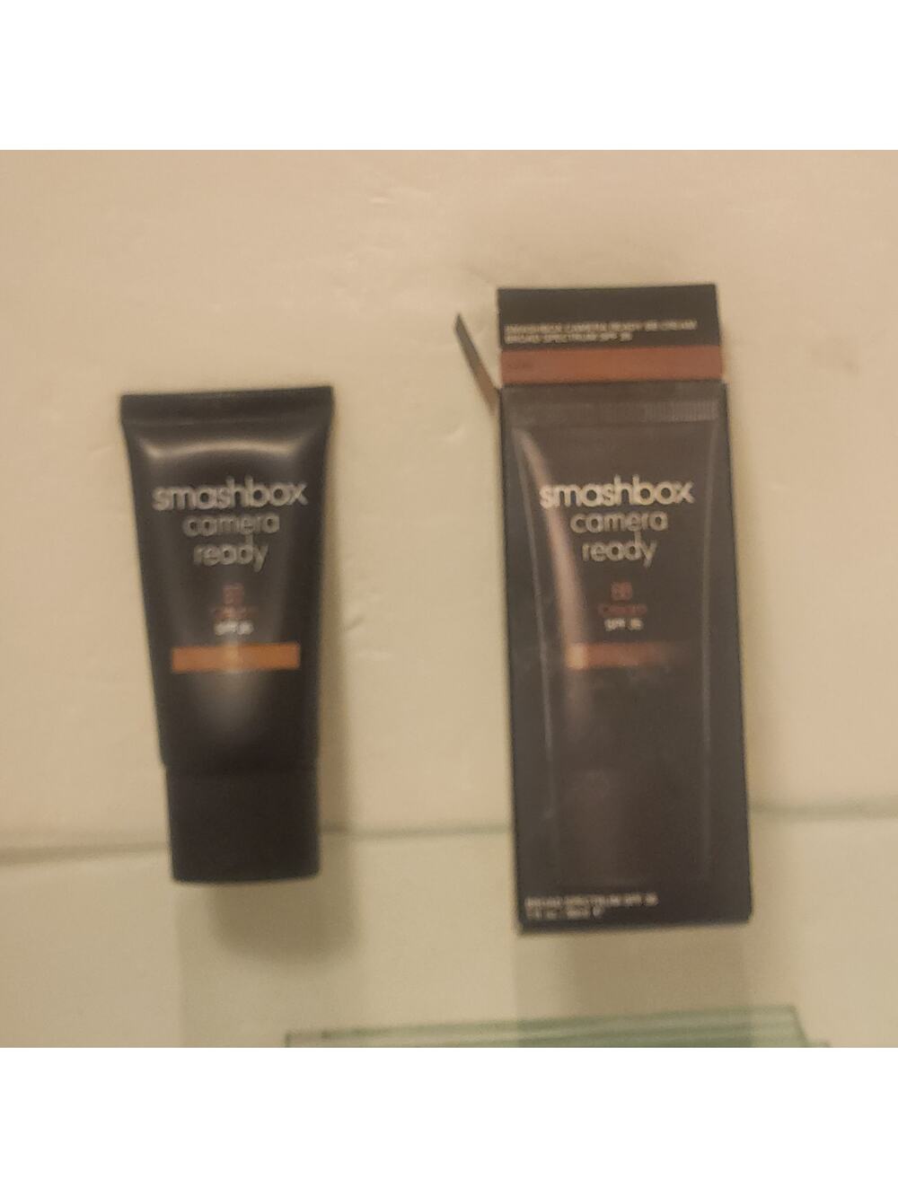 NIP Smash Box  Camera Ready Foundation Dark